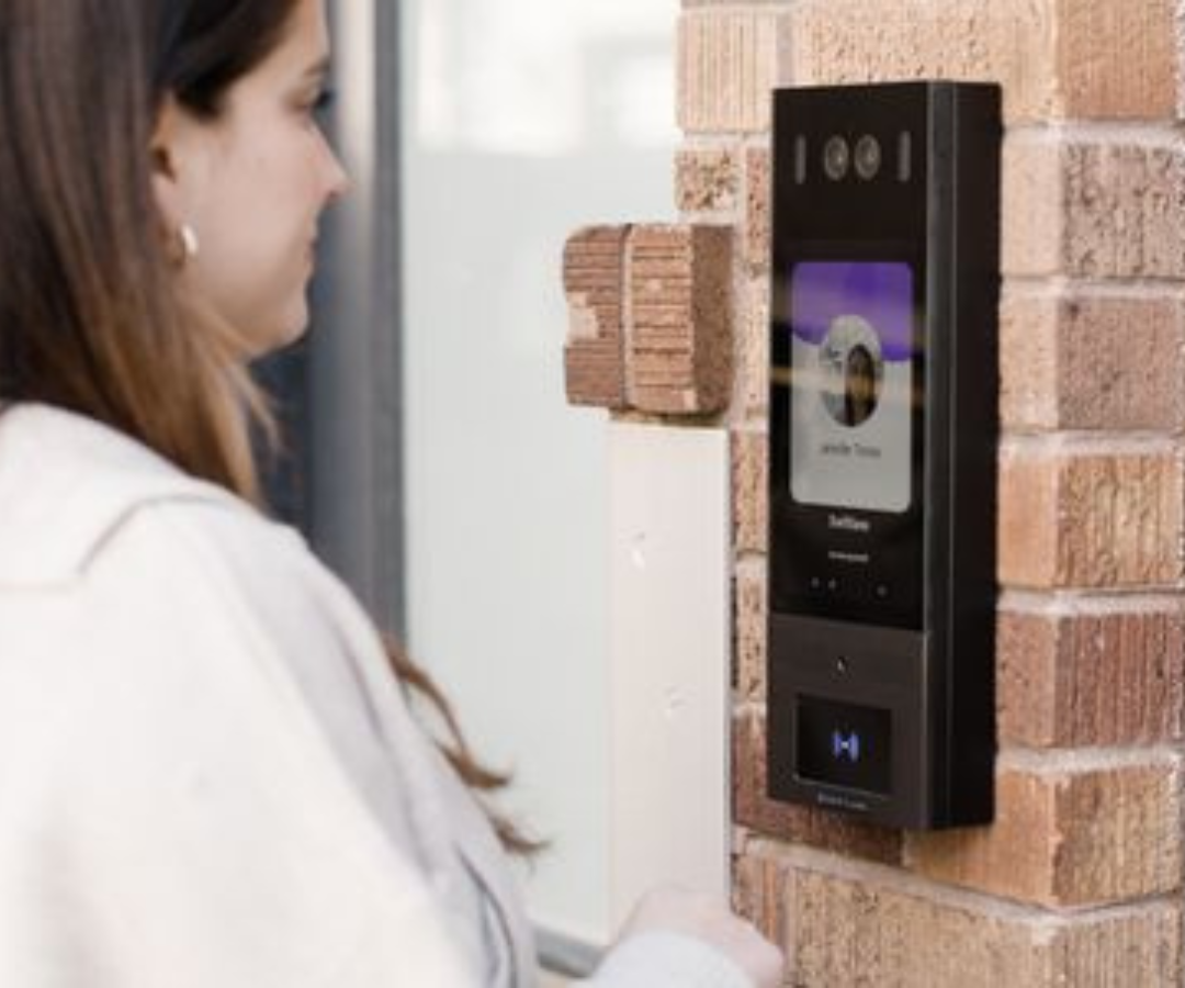 facial recognition system by swiftlane