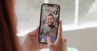 person video-calling a visitor using Swiftlane mobile application