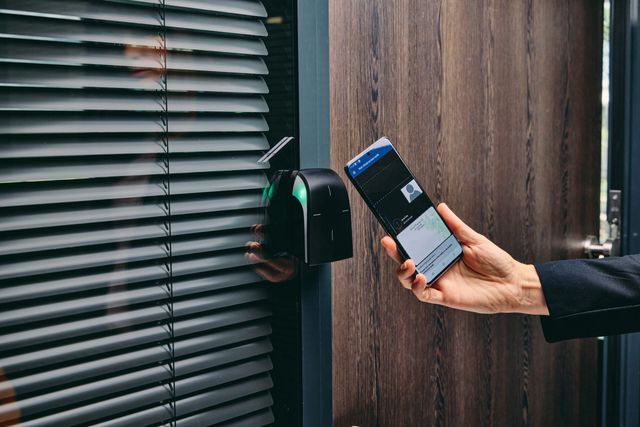 reader recognizing mobile credential