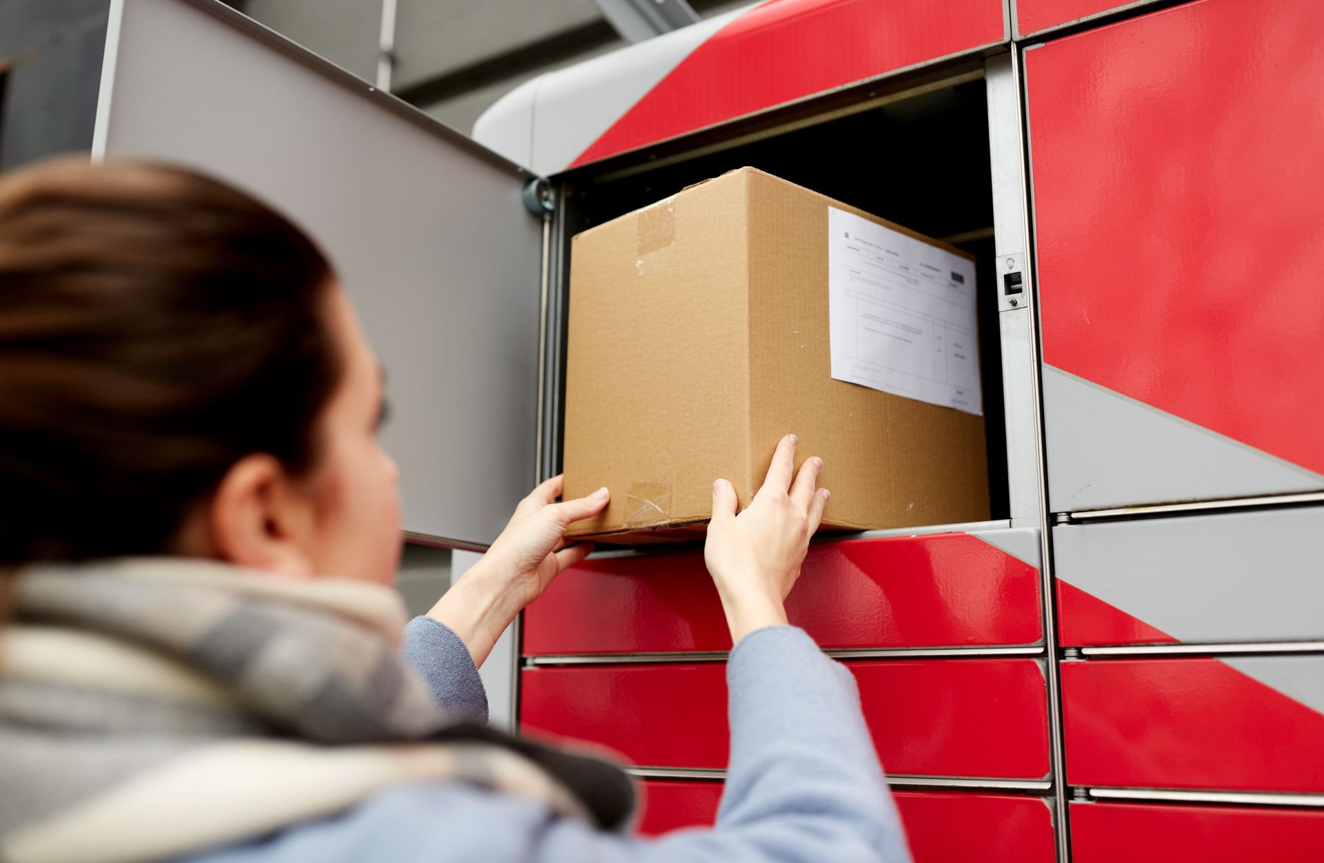 apartment package lockers